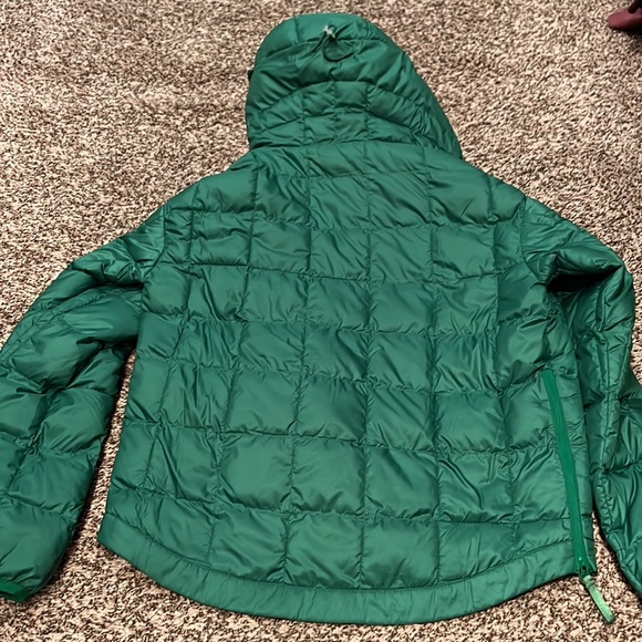 The Arrivals HAELO women’s hoodie (jacket) XS in turf green - Picture 9 of 9